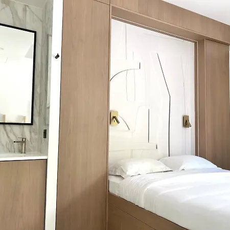 Apartment Standing Cinema Dans Le Marais - 8p *